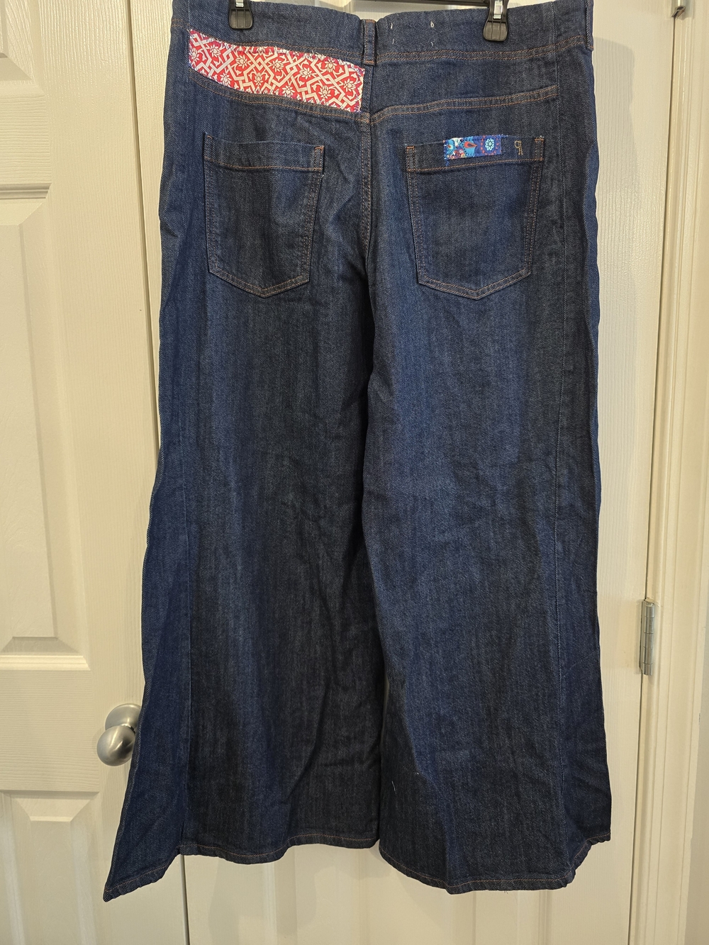 Pilcro Dark Blue Wide Leg Jeans with Patch Accents - 31 Petite - Picture 5 of 7